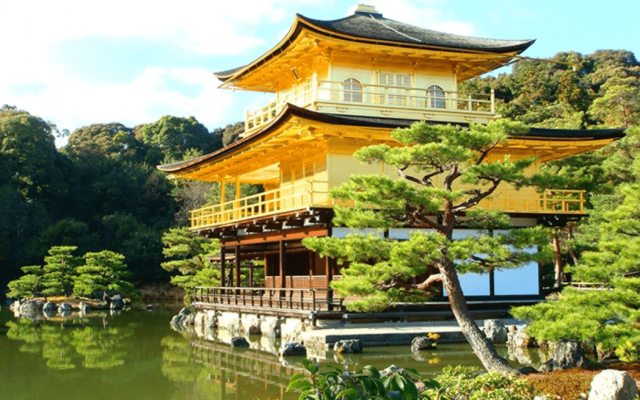 Một ngôi chùa dát vàng cực hút khách ở Nhật Bản, có lịch sử hơn 600 năm, tượng trưng cho thiên đường hạnh phúc