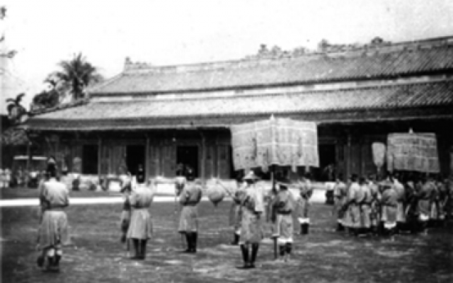 Điện Thái Hòa và điện Cần Chánh thời Nguyễn nhìn từ góc độ Bố trí không gian nghi lễ, Nghiên cứu và phát triển số 4